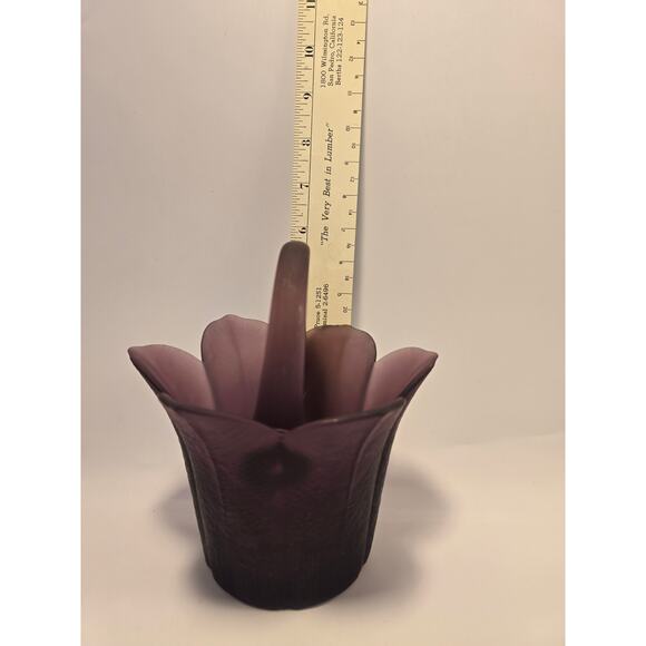 Mikasa Handcrafted Diane Love Purple Frosted‎ Candy Basket
Regular 6" - Picture 6 of 7